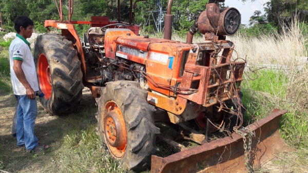 .ตัดสุดๆ165000ครับ..8030 มาก่อนได้ก่อน.พร้อมอุปกรณ์.ใบดัน.ผาน3..เล่มทะเบียน.0837335338-0636359242