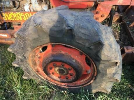 KUBOTA M8030 KUBOTA M8030
