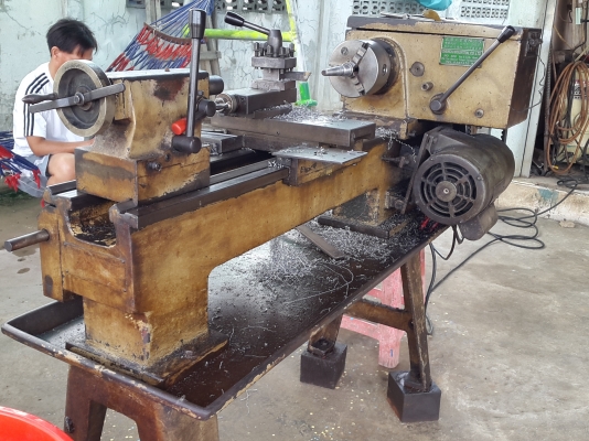 แท่นกลึง พร้อมใช้งาน 4 ฟุต ราคาเบาๆๆ 2 เพลา ด่วนๆๆๆ 45,000