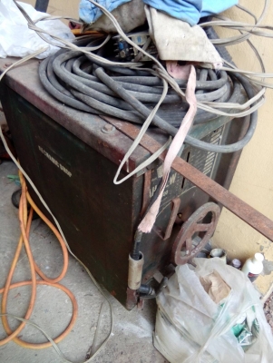 ตู้เชื่อม อาจิว300a