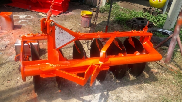 ผานไถ 6 ใบ