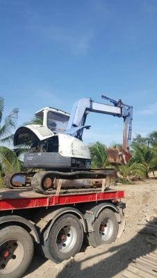 ขายรถขุด ยี่ห้อMITSUBISHI MM55SR  คอลโทรลสั้น  ปั้มนิ้ว  แทรคยาง เก่าจากนอก ยังไม่เคยใช้งาน  มีเอกสารพร้อมจำหน่าย  ขายราคา420,000 บาท