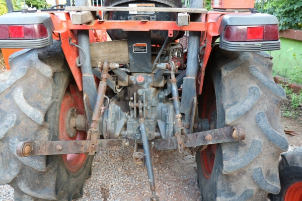 สามย่านแทรคเตอร์ ขายรถไถ KUBOTA L3408 พร้อมดันหน้า และผาน 6 ราคา 190,000 มีรถขนส่งบริการขนส่งทั่วไทย ร้านสามย่านแทรคเตอร์ อ.แกลง จ.ระยอง 0897489639,0818618678,0899347475 https://www.facebook.com/DC-Tractor-Rayong-3071545327?/shop? id line=0897489639 id li