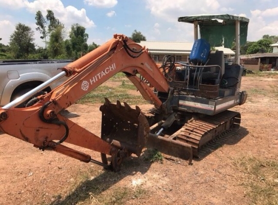 ขาย!! >>> Hitachi PC30 พร้อมเทนเลอร์ลาก ตามสภาพ <<< เบอร์ติดต่อ 098-7155789