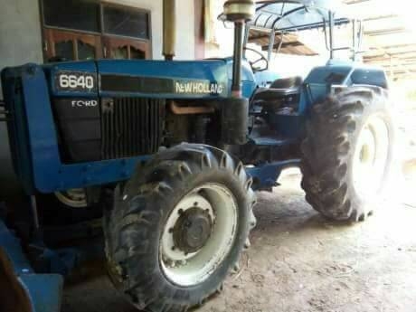 ขายรถไถ  NEWHOLLAND 6640 รถปี 96 เล่มทะเบียน