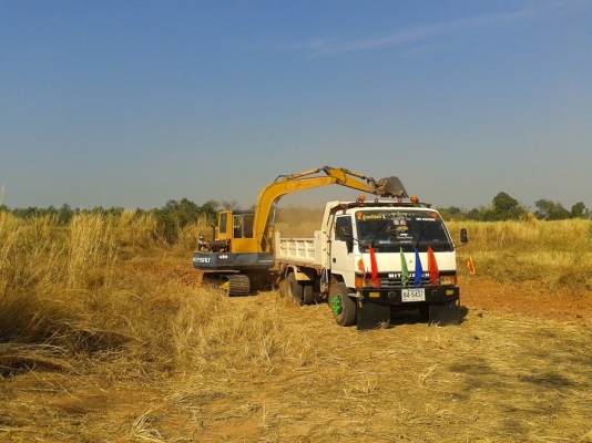 โคมัชซุ pc60รุ่น5 สภาพพร้อมใช้งาน มีเอกสารซื้อขาย