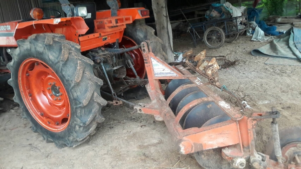 รถไถ M 5000 อุปกร 2 ชิ้น ยางใหม่ 4 เส้น พร้อมใช้งาน ราคา 250000 บาท ดูรถที อ.ราษไศล จ.ศรีสะเกษ ติดต่อทีเบอร์ 098 668-3479 -094 283-9369 คุณ สิทธิ์ รถไถ M 5000 อุปกร 2 ชิ้น ยางใหม่ 4 เส้น พร้อมใช้งาน ราคา 250000 บาท ดูรถที อ.ราษไศล จ.ศรีสะเกษ ติดต่อทีเบอร์ 098 668-3479 -094 283-9369 คุณ สิทธิ์