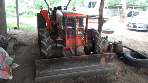 รถไถ M 5000 อุปกร 2 ชิ้น ยางใหม่ 4 เส้น พร้อมใช้งาน ราคา 250000 บาท ดูรถที อ.ราษไศล จ.ศรีสะเกษ ติดต่อทีเบอร์ 098 668-3479 -094 283-9369 คุณ สิทธิ์ รถไถ M 5000 อุปกร 2 ชิ้น ยางใหม่ 4 เส้น พร้อมใช้งาน ราคา 250000 บาท ดูรถที อ.ราษไศล จ.ศรีสะเกษ ติดต่อทีเบอร์ 098 668-3479 -094 283-9369 คุณ สิทธิ์