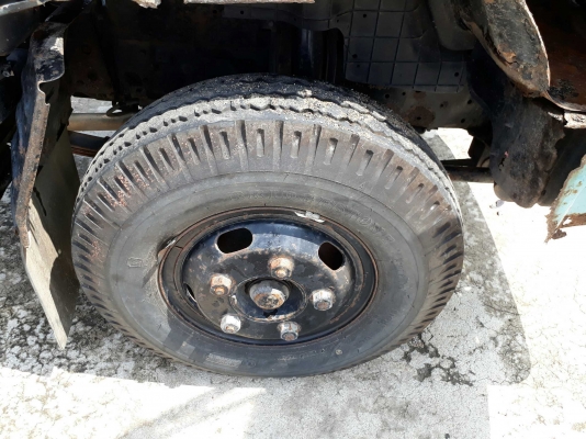 รถบรรทุก 6 ล้อ NKR55EU5/88เเรงม้า เครื่องยนต์4JB1//ขายเฉพาะหัวกับแชซซีไม่ให้ตู้
