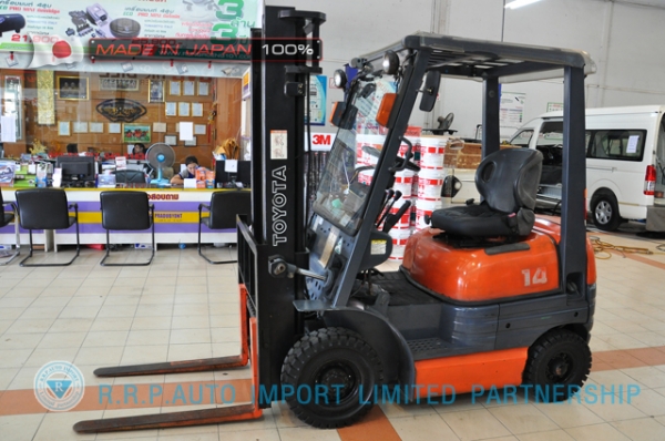 ขายรถโฟล์คลิฟท์มือสอง TOYOTA รุ่น 6FG14-15304 นำเข้าจากประเทศญี่ปุ่น 100\% ไม่เคยใช้งานในไทย