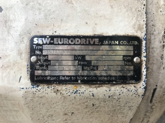 ขายหัวเกียร์ SEW eurodrive พร้อมมอเตอร์ mitsubishi 10HP. 380V อัตราทด 1:39.7 เพลาออกประมาณ 36รอบต่อนาที สภาพสวยเดิมๆ ตัดออกจากโรงงาน หมุนนิ่ม พร้อมใช้งาน ขายหัวเกียร์ SEW eurodrive พร้อมมอเตอร์ mitsubishi 10HP. 380V อัตราทด 1:39.7 เพลาออกประมาณ 36รอบต่อนาที สภาพสวยเดิมๆ ตัดออกจากโรงงาน หมุนนิ่ม พร้อมใช้งาน