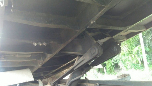 รถอีซุซุ 10 ล้อดั้ม FXZ ( เปลื่ยนเครื่อง ) 240 แรงม้า ปี 36. สนใจติดต่อ 081 - 6079515