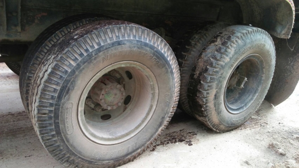 รถอีซุซุ 10 ล้อดั้ม FXZ ( เปลื่ยนเครื่อง ) 240 แรงม้า ปี 36. สนใจติดต่อ 081 - 6079515
