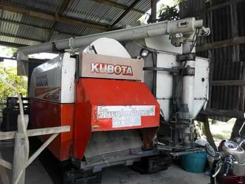 ขายรถเกี่ยวข้าวคูโบต้า DC95 ปี55 เอกสารเล่มทะเบียน