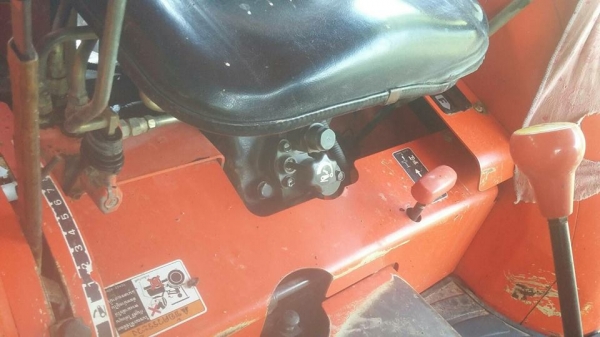 ขายรถไถคูโบต้าL3608 ทำงาน6ร้อย ชม.อุปกรณ์ใบดันหน้า ผาน5 เอกสารทะเบียนครบ