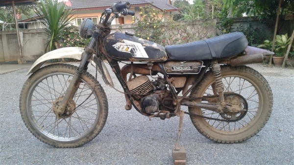 ขาย DT100 เครื่องติดขี่ได้สับโดดไม่ทีเอกสารออกเหมาะทำอะไหล่เข้าป่าลงสนามขายตามสภาพ ขาย DT100 เครื่องติดขี่ได้สับโดดไม่ทีเอกสารออกเหมาะทำอะไหล่เข้าป่าลงสนามขายตามสภาพ