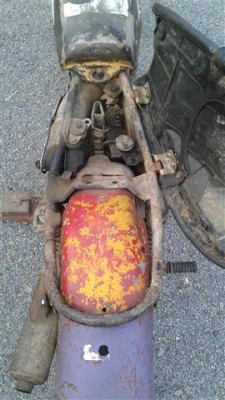 ขาย DT100 เครื่องติดขี่ได้สับโดดไม่ทีเอกสารออกเหมาะทำอะไหล่เข้าป่าลงสนามขายตามสภาพ ขาย DT100 เครื่องติดขี่ได้สับโดดไม่ทีเอกสารออกเหมาะทำอะไหล่เข้าป่าลงสนามขายตามสภาพ