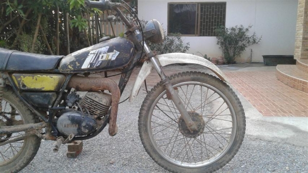 ขาย DT100 เครื่องติดขี่ได้สับโดดไม่ทีเอกสารออกเหมาะทำอะไหล่เข้าป่าลงสนามขายตามสภาพ ขาย DT100 เครื่องติดขี่ได้สับโดดไม่ทีเอกสารออกเหมาะทำอะไหล่เข้าป่าลงสนามขายตามสภาพ