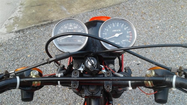 ขาย DT125 4L8 เอกสารพร้อมโอนภาษีเต็มชื่อผมเองเครื่องดีระบบไฟใช้ได้หมดปั้มออโต้ลู้ปทำงานปกติ