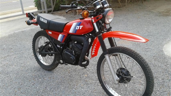 ขาย DT125 4L8 เอกสารพร้อมโอนภาษีเต็มชื่อผมเองเครื่องดีระบบไฟใช้ได้หมดปั้มออโต้ลู้ปทำงานปกติ