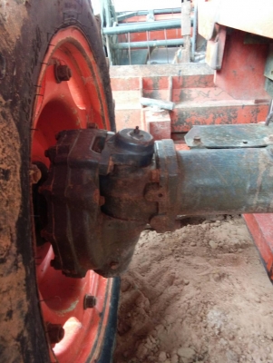 รถไถ M 5000  อุปกร 2 ชิ้น   พร้อมใช้งาน ปี 52   ราคา 320000  บาท  ( ดูรถก่อนต่อคับ )  ดูรถได้ที อ. บ้านไผ่ จ. ขอนแก่น ติดต่อทีเบอร์ 098 668-3479 -094 283-9369 คุณ สิทธิ์