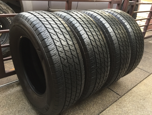 ยาง Michelin 265 65 17 ปลายปี15 ดอกเต็ม เนื้อนิ่มๆ ใช้ยาว ราคาไม่แพง