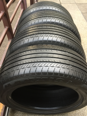 ยาง Maxxis 215 55 17 ปี16 ดอกเต็ม เนื้อนิ่มๆ ใช้ยาว ราคาไม่แพง