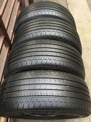 ยาง Maxxis 215 55 17 ปี16 ดอกเต็ม เนื้อนิ่มๆ ใช้ยาว ราคาไม่แพง