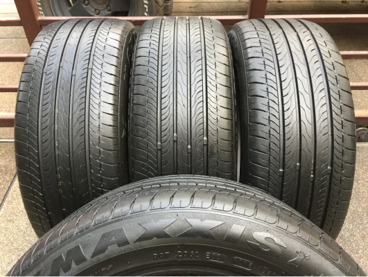 ยาง Maxxis 215 55 17 ปี16 ดอกเต็ม เนื้อนิ่มๆ ใช้ยาว ราคาไม่แพง