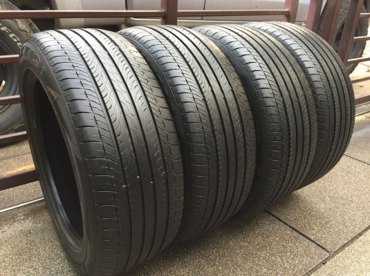 ยาง Maxxis 215 55 17 ปี16 ดอกเต็ม เนื้อนิ่มๆ ใช้ยาว ราคาไม่แพง