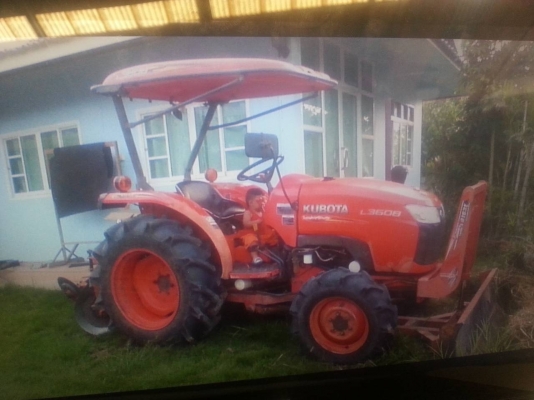 รถไถ 36 แรงปี  53 อุปกร 2 อย่าง   ซ. ม  2000   นิด ฯฯ   ราคาเบาฯ  240000   บาท ดูรถที อ.ปะคำ จ. บุริรัมย์  วันทูคอล 098 668-3479 dtac 094 283-9369 สิทธิ์ คับ