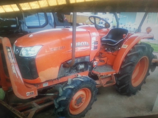 รถไถ 36 แรงปี  53 อุปกร 2 อย่าง   ซ. ม  2000   นิด ฯฯ   ราคาเบาฯ  240000   บาท ดูรถที อ.ปะคำ จ. บุริรัมย์  วันทูคอล 098 668-3479 dtac 094 283-9369 สิทธิ์ คับ