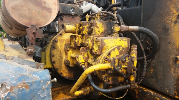 ขาย 315,000 รถครีบหมุนได้ KOMATSU pc 100-3 เครื่อง ISUZU 6 BB ดี ปั้มแรง เอวแน่น ช่วงล่างเต็ม ติดมือครีบหมุนได้พร้อมบุ้งกี้ รถสวยพร้อมใช้ รถอยู่ ชลบุรี 090-772-3710 090-772-3708