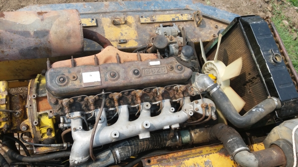 ขาย 315,000 รถครีบหมุนได้ KOMATSU pc 100-3 เครื่อง ISUZU 6 BB ดี ปั้มแรง เอวแน่น ช่วงล่างเต็ม ติดมือครีบหมุนได้พร้อมบุ้งกี้ รถสวยพร้อมใช้ รถอยู่ ชลบุรี 090-772-3710 090-772-3708