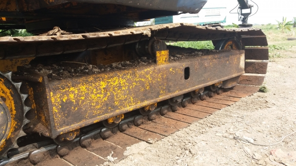 ขาย 315,000 รถครีบหมุนได้ KOMATSU pc 100-3 เครื่อง ISUZU 6 BB ดี ปั้มแรง เอวแน่น ช่วงล่างเต็ม ติดมือครีบหมุนได้พร้อมบุ้งกี้ รถสวยพร้อมใช้ รถอยู่ ชลบุรี 090-772-3710 090-772-3708