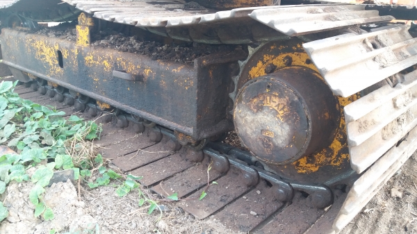 ขาย 315,000 รถครีบหมุนได้ KOMATSU pc 100-3 เครื่อง ISUZU 6 BB ดี ปั้มแรง เอวแน่น ช่วงล่างเต็ม ติดมือครีบหมุนได้พร้อมบุ้งกี้ รถสวยพร้อมใช้ รถอยู่ ชลบุรี 090-772-3710 090-772-3708