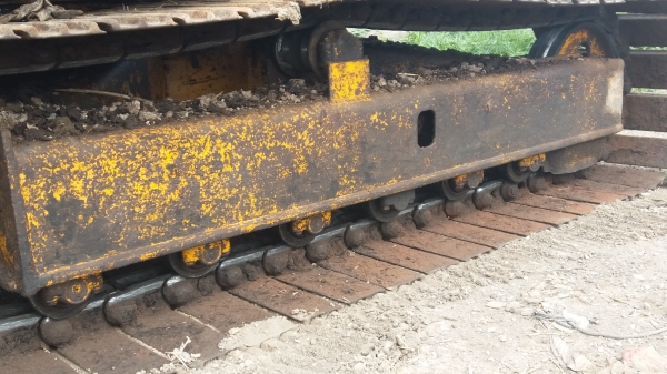 ขาย 315,000 รถครีบหมุนได้ KOMATSU pc 100-3 เครื่อง ISUZU 6 BB ดี ปั้มแรง เอวแน่น ช่วงล่างเต็ม ติดมือครีบหมุนได้พร้อมบุ้งกี้ รถสวยพร้อมใช้ รถอยู่ ชลบุรี 090-772-3710 090-772-3708