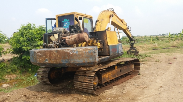 ขาย 315,000 รถครีบหมุนได้ KOMATSU pc 100-3 เครื่อง ISUZU 6 BB ดี ปั้มแรง เอวแน่น ช่วงล่างเต็ม ติดมือครีบหมุนได้พร้อมบุ้งกี้ รถสวยพร้อมใช้ รถอยู่ ชลบุรี 090-772-3710 090-772-3708