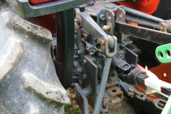 สามย่านแทรคเตอร์  ขายรถไถ KUBOTA B2420 รถพร้อมใช้งาน 602ชม. ทะเบียนพร้อมโอน ราคา 165,000  มีรถขนส่งบริการ ร้านสามย่านแทรคเตอร์ อ.แกลง จ.ระยอง 0897489639,0818618678,0899347475 https://www.facebook.com/DC-Tractor-Rayong-3071545327?/shop? id line=0897489639