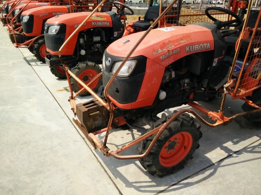 ขายด่วนแทรกเตอร์รุ่นยอดฮิต Kubota B2440 สภาพดีราคาโดนๆ รีบมาจองก่อนจะหมดนะครับ