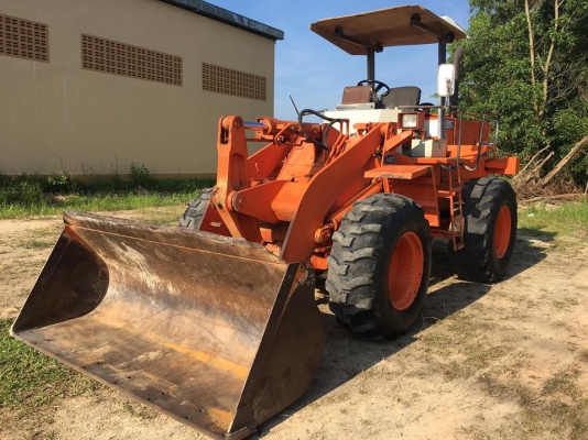 ขายด่วน รถตัก Hitachi LX80