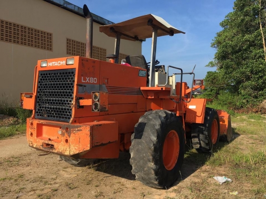 ขายด่วน รถตัก Hitachi LX80