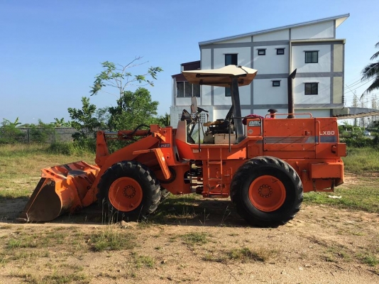 ขายด่วน รถตัก Hitachi LX80