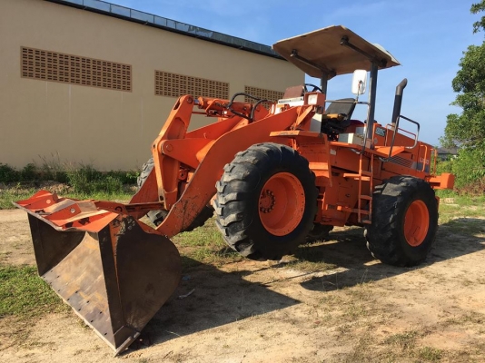 ขายด่วน รถตัก Hitachi LX80