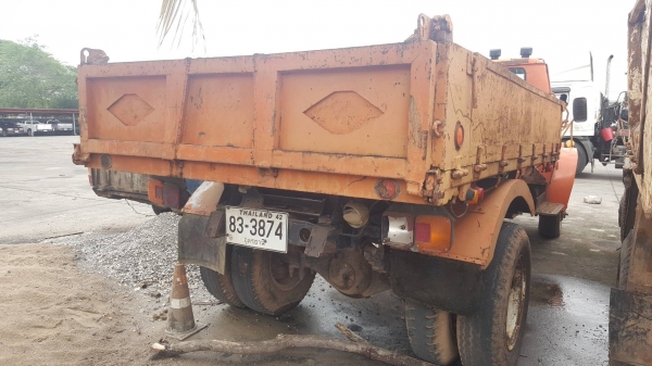 ขาย 6 ล้อ ISUZU หัวยาว ไม่มีกระบอกดั้ม เครื่องเดิม TX คัสซีสวย ทะเบียนพร้อมโอนครับ