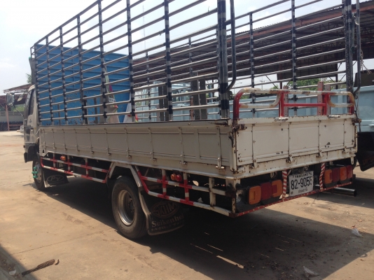 ขายด่วน 6 ล้อ  HINO FC4J  135 แรง สภาพสวย