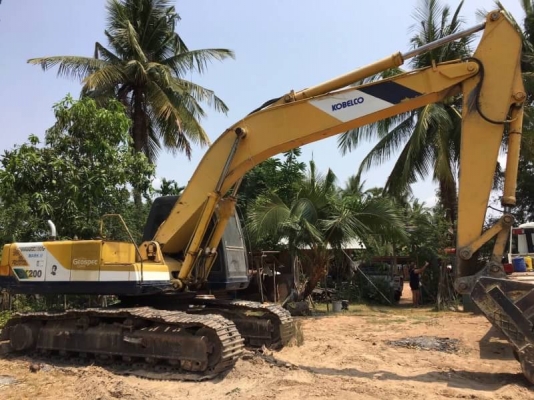 KOBELCO SK200 MARK 3 ราคา 595,000 บาท เครื่อง 6D31 Turbo ปั้ม K3V โช่หนา เอวแน่น ไฟฟ้าตัด เอกสารชื้อขาย  รถอยู่ จ.สุรินทร์