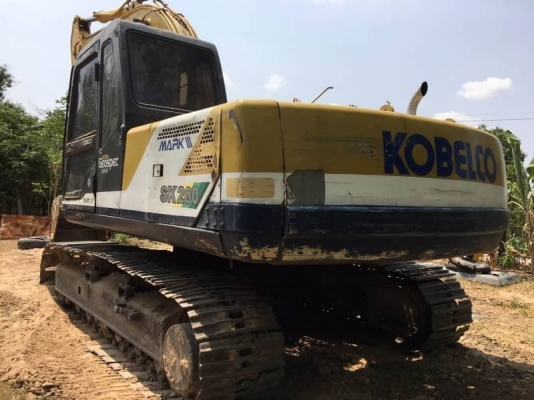 KOBELCO SK200 MARK 3 ราคา 595,000 บาท เครื่อง 6D31 Turbo ปั้ม K3V โช่หนา เอวแน่น ไฟฟ้าตัด เอกสารชื้อขาย  รถอยู่ จ.สุรินทร์