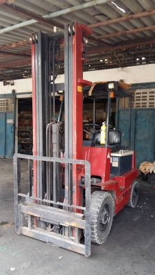 Forklift ไฟฟ้า 2.5 ตัน สูง 6.0 เมตร งาสไล้ท์ ยางตัน
