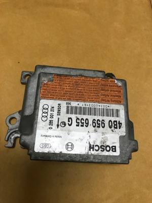 Audi A6  AIRBAG SENSOR  4B0959655G